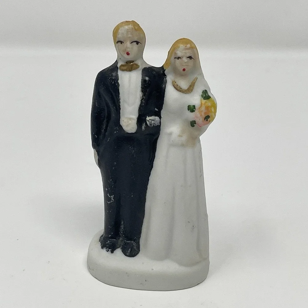 Vintage Bride and Groom‎ Ceramic Wedding Cake Topper Made in Japan Mid-Century
